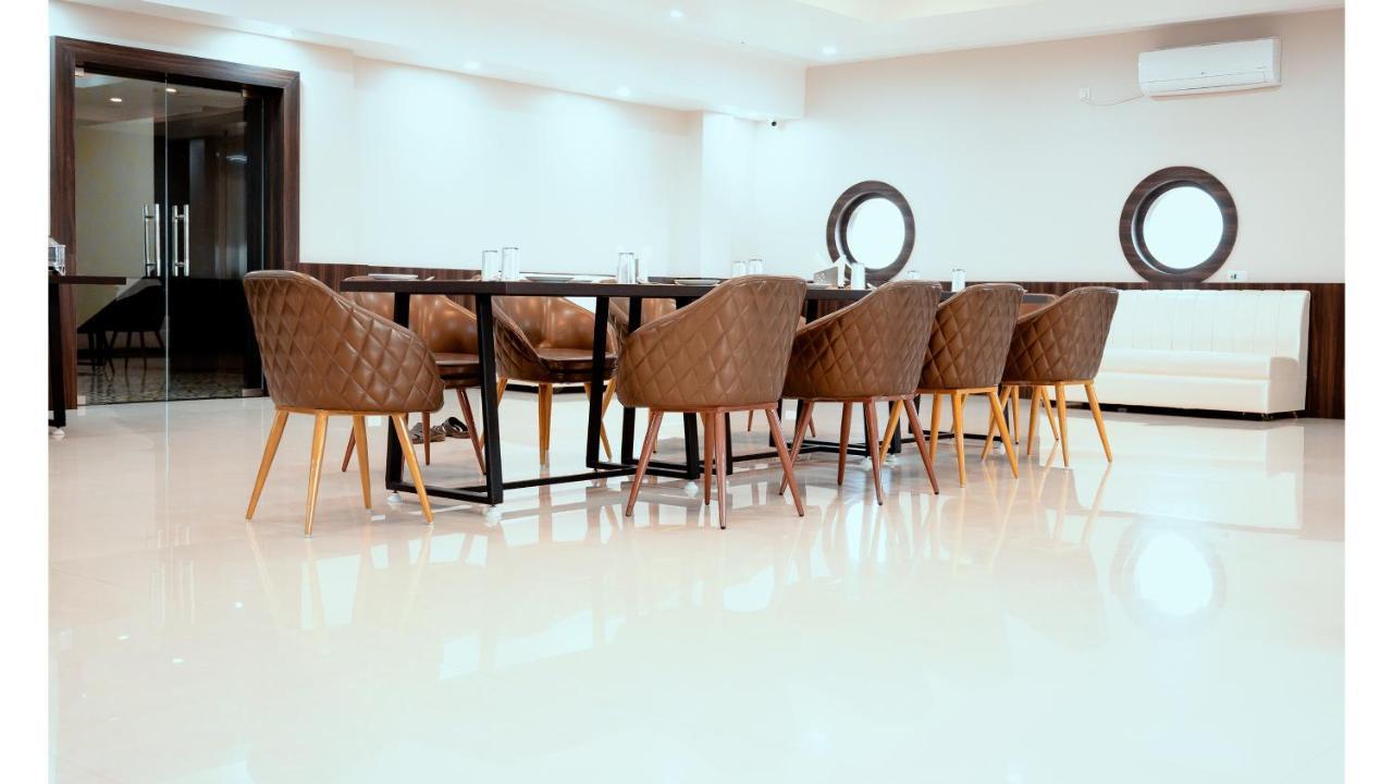 Hotel Dc Star Tarapith Eksteriør billede