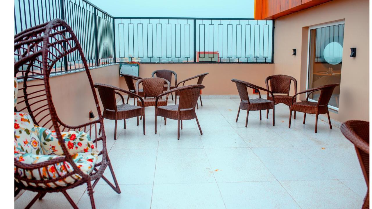 Hotel Dc Star Tarapith Eksteriør billede
